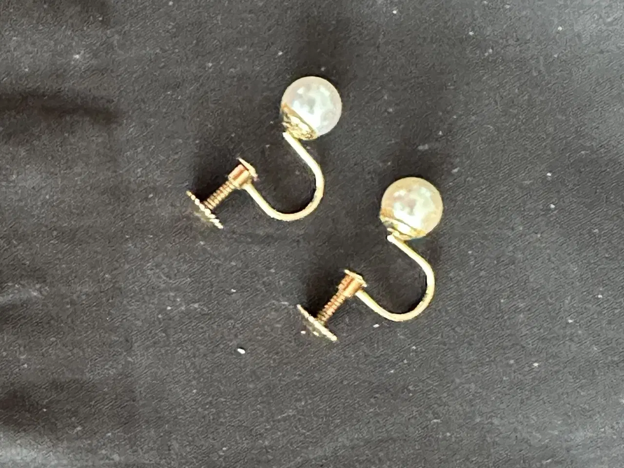 Billede 6 - Hermann Siersbøl - Par øreskruer af 14 kt. Guld