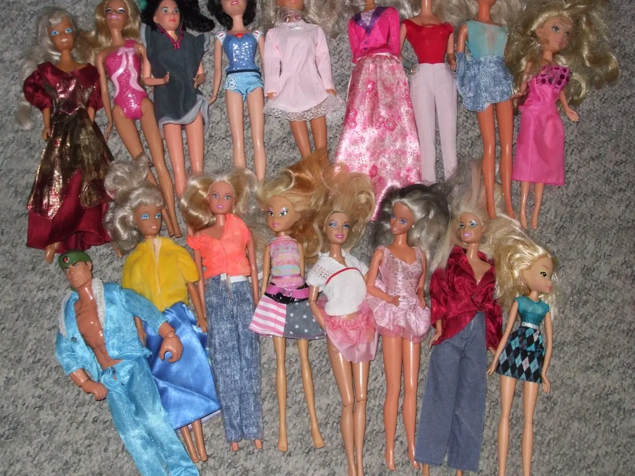 Billede 1 - Barbie dukker