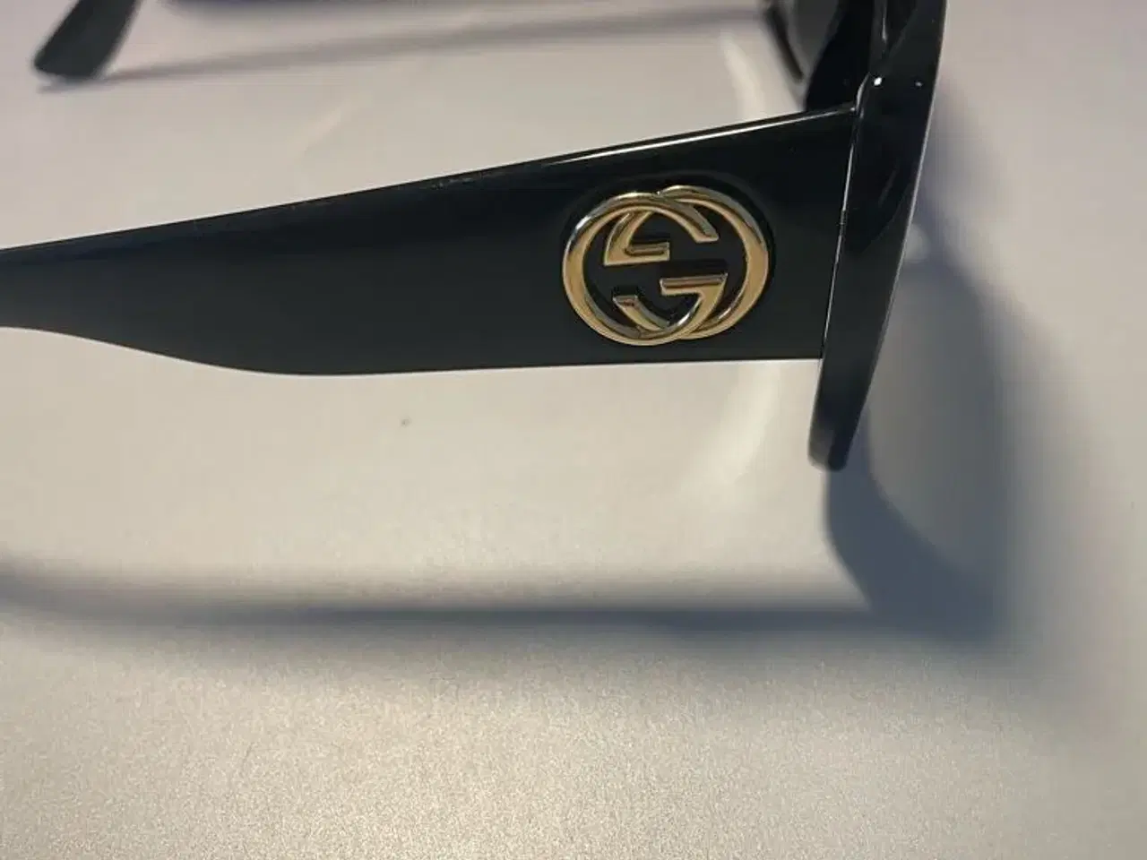 Billede 2 - Sælger Gucci solbriller