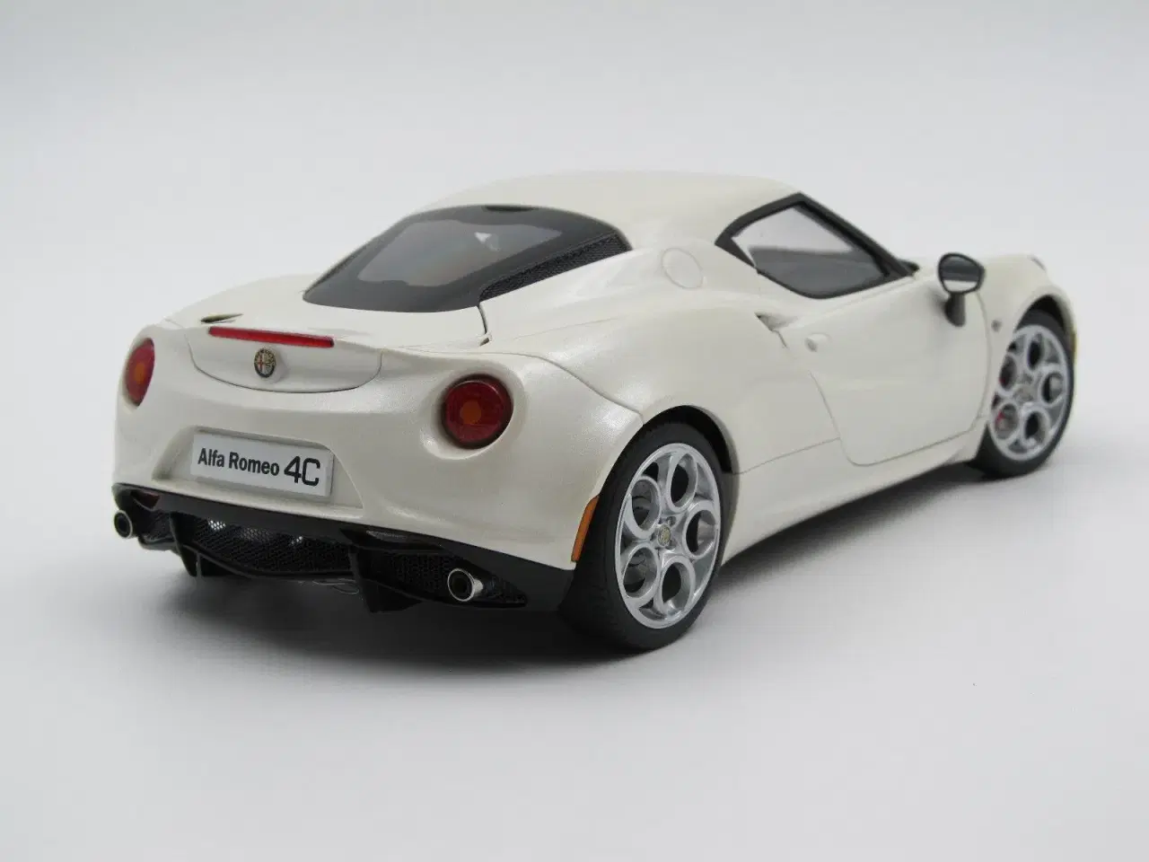 Billede 3 - 2013 Alfa Romeo 4C Coupe - AUTOart - 1:18