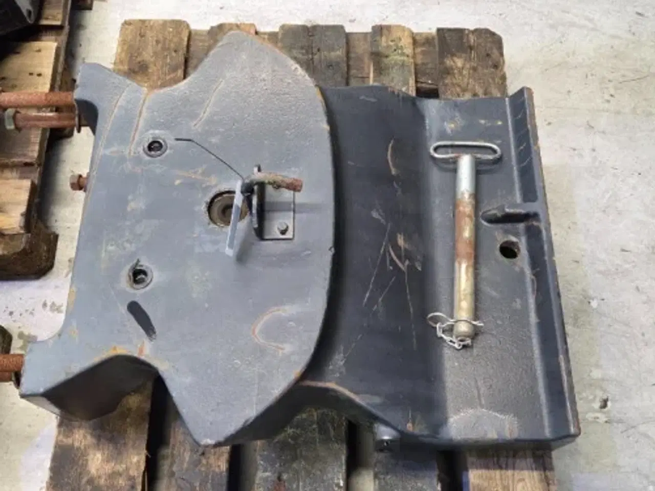 Billede 4 - Case Puma 185 Vægtholder 84232750 (5 Stk)