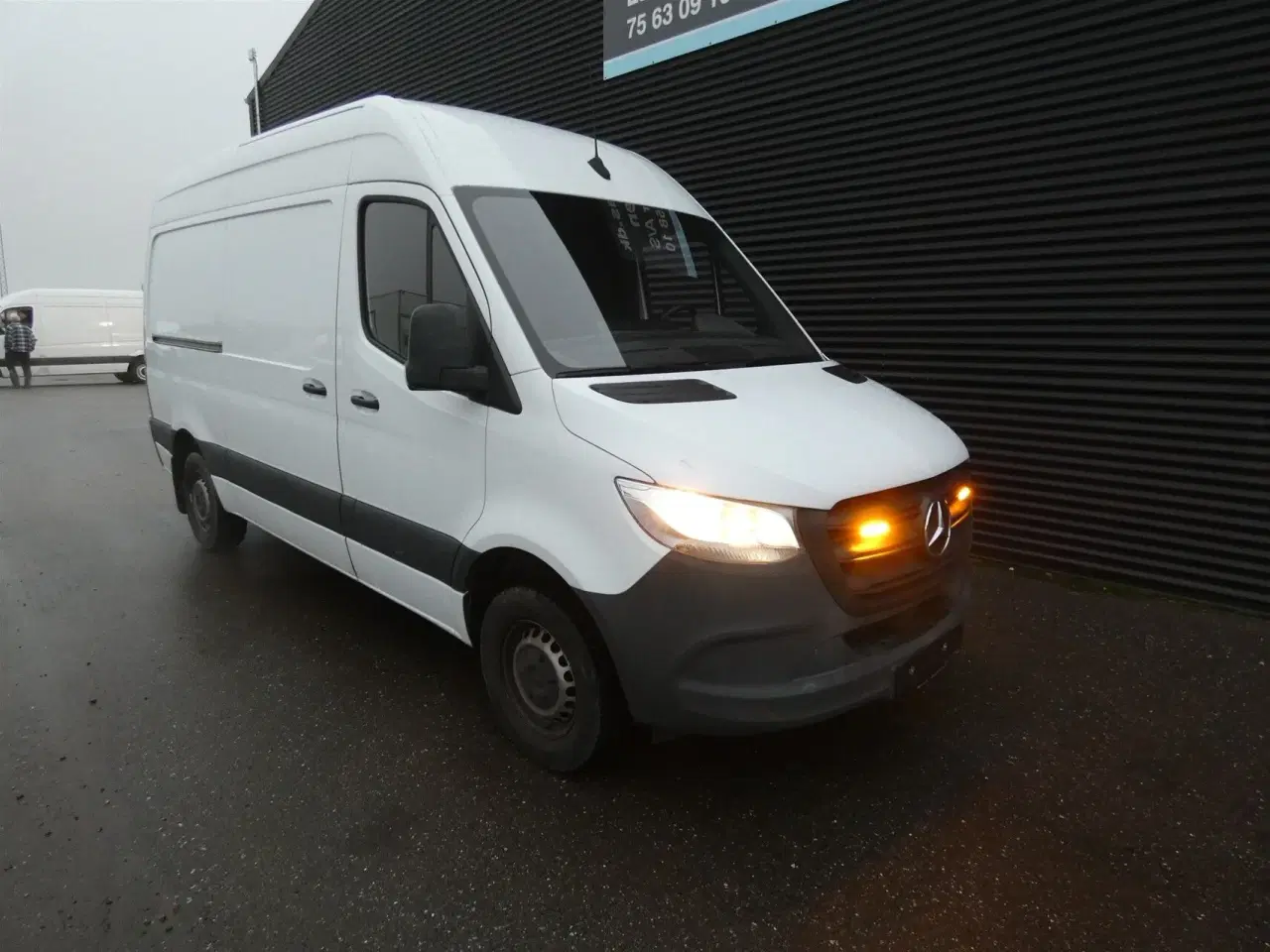 Billede 2 - Mercedes-Benz Sprinter 317 2,0 CDI A2 H2 RWD 9G-Tronic 170HK Van Aut.