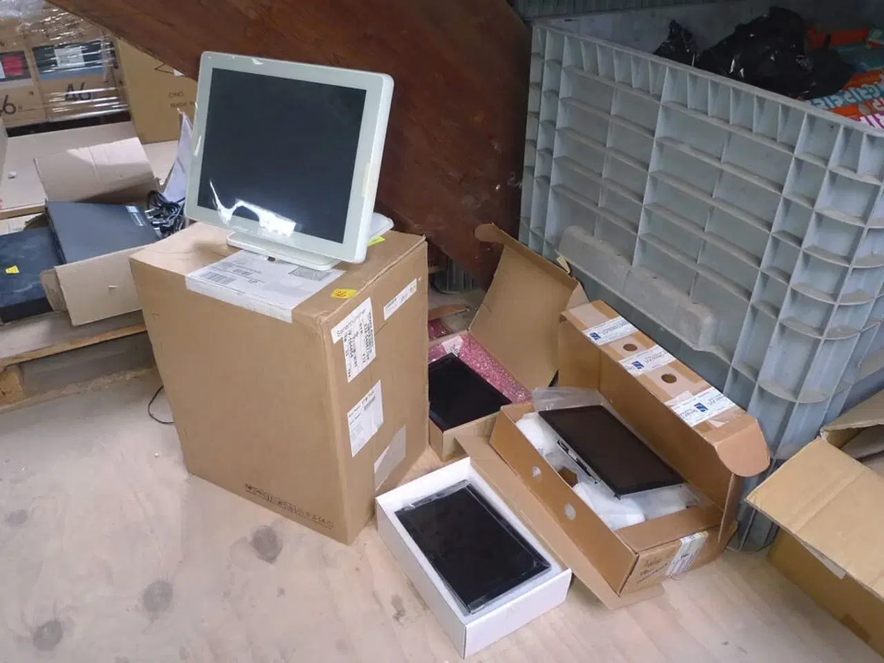 Billede 1 - 4 stk. div. computerskærme