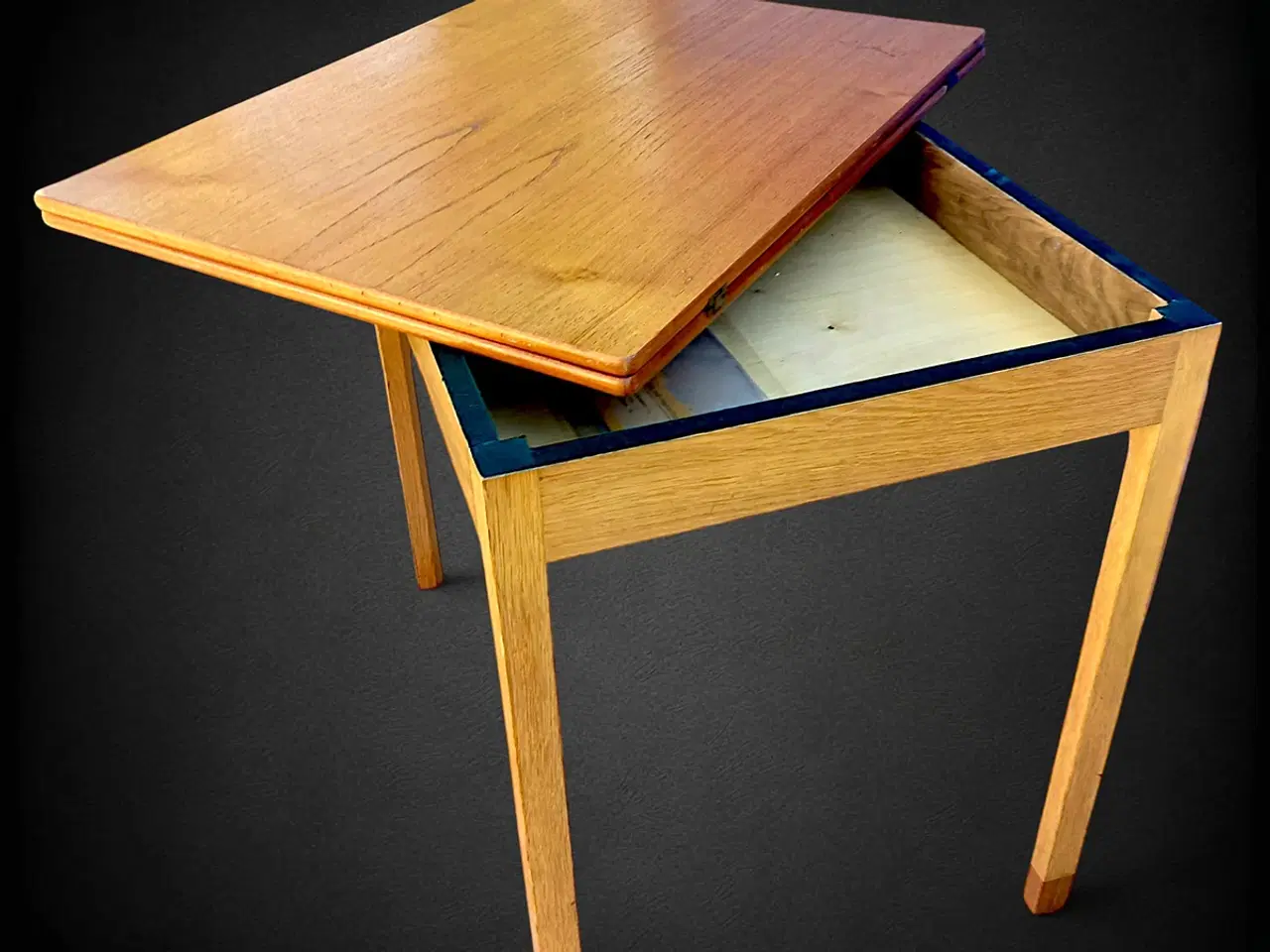 Billede 1 - Multifunktionsbord teak/eg med mærkat