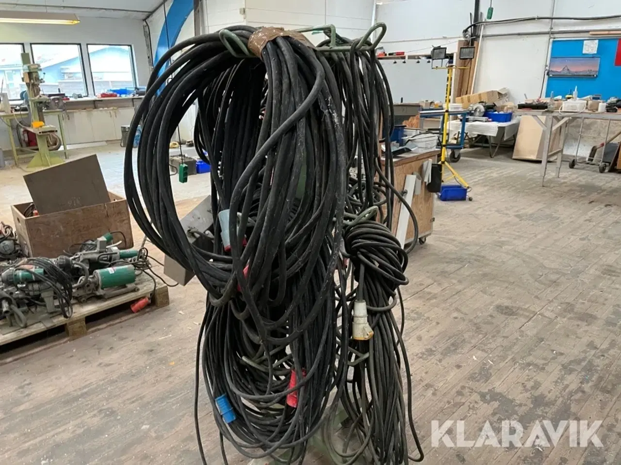 Billede 3 - Diverse kabler og kabelstativ