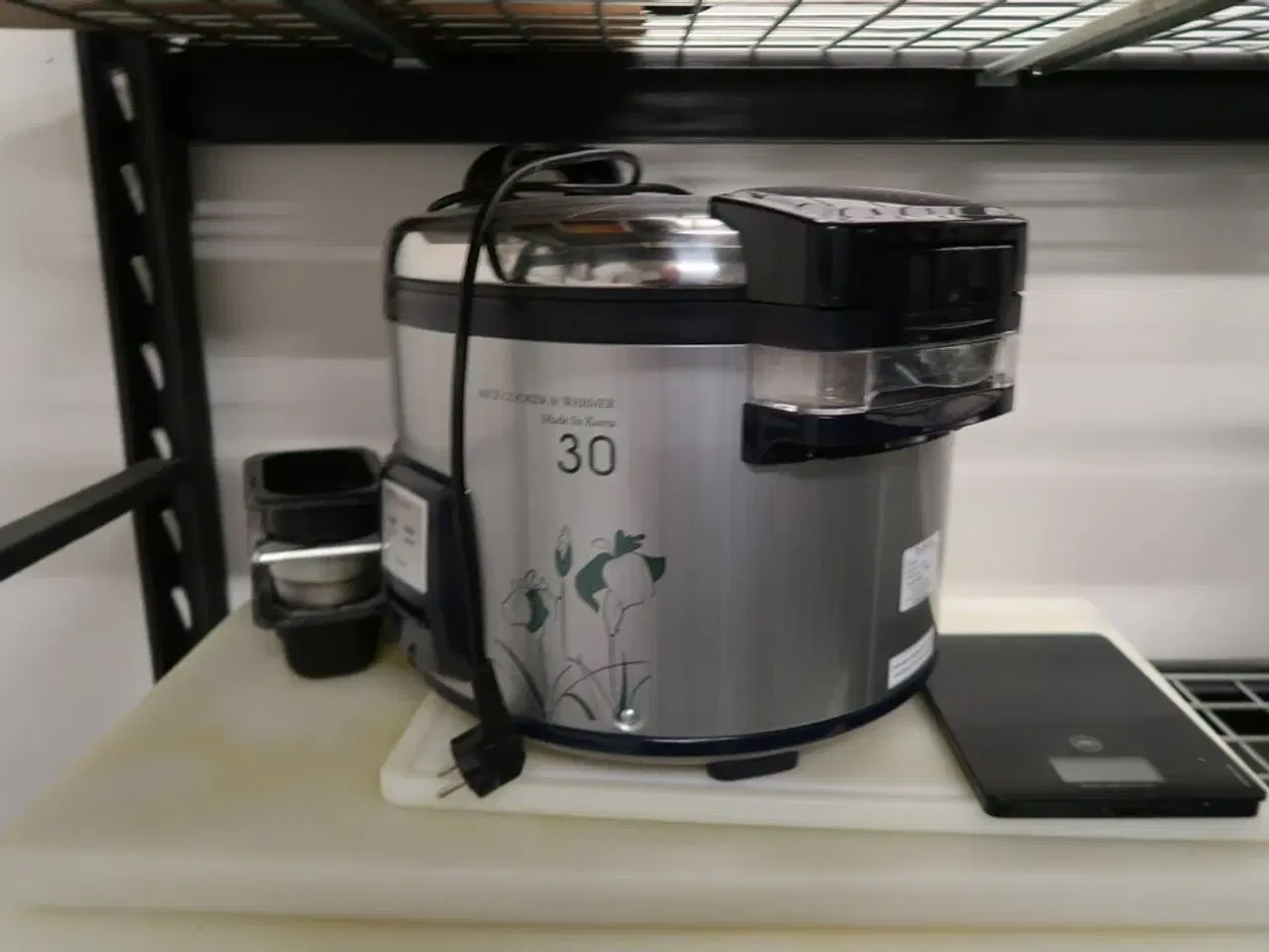 Billede 2 - Tøm hylde