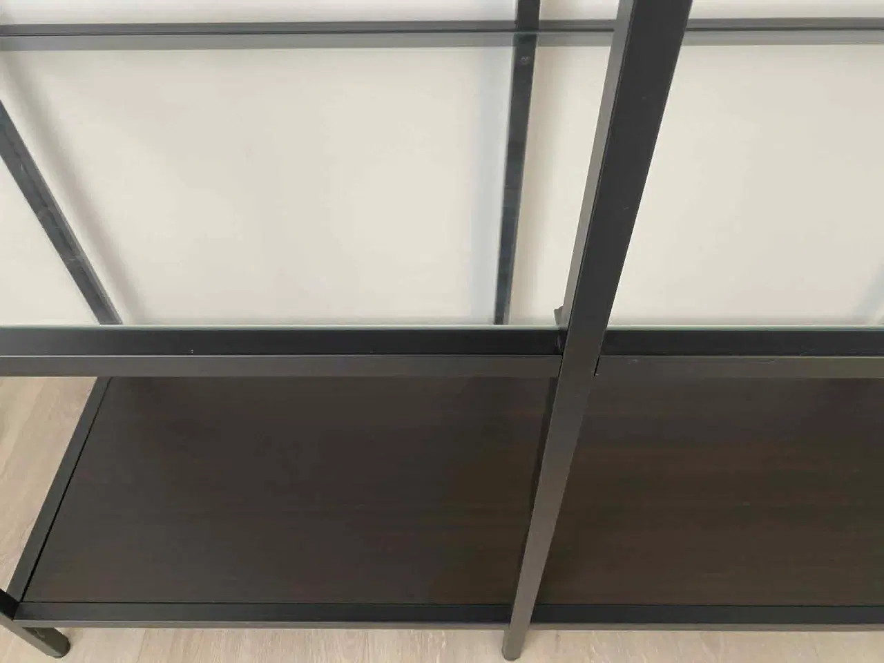 Billede 2 - Reol med glashylde sælges