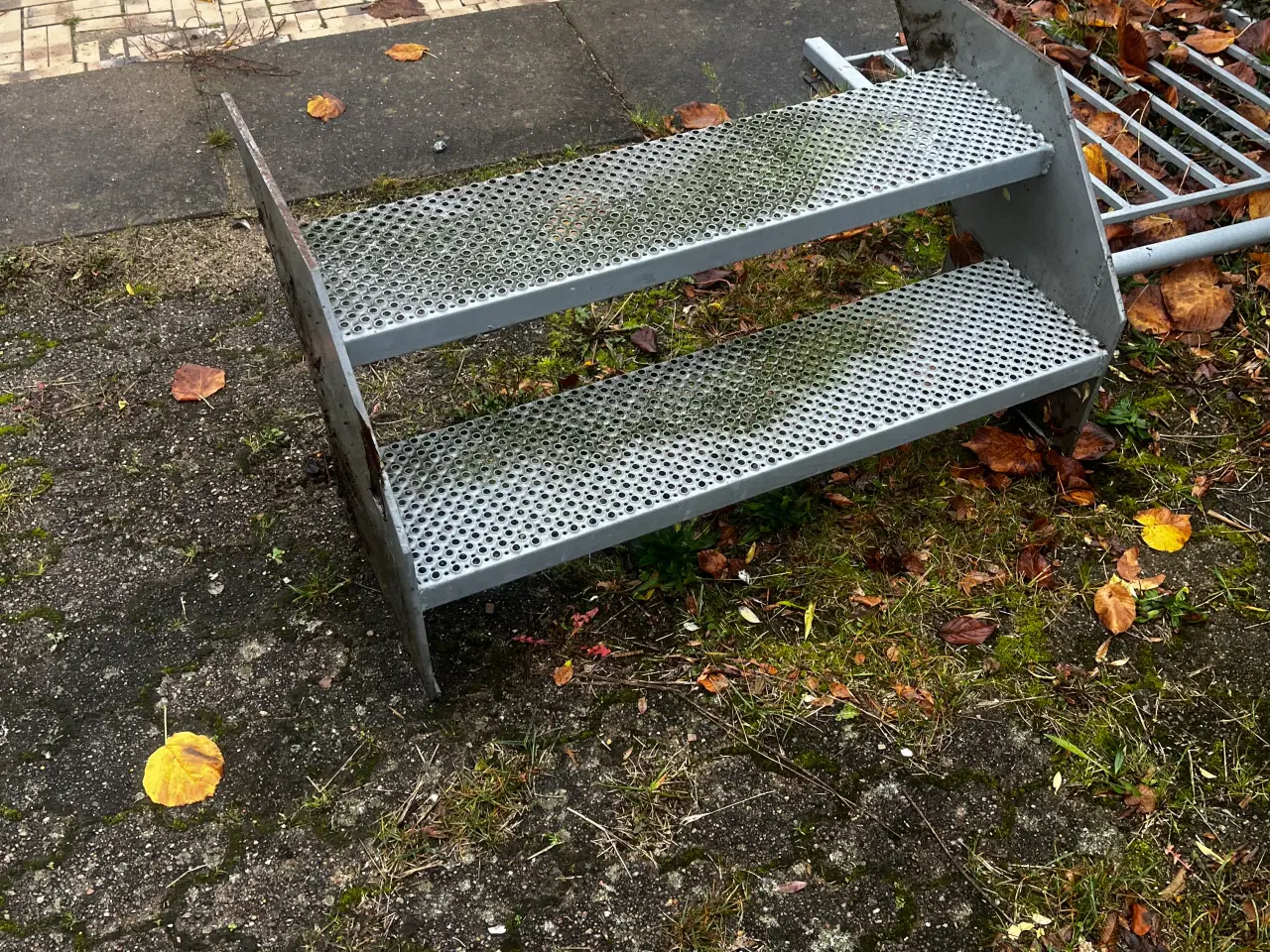 Billede 1 - Galvaniseret trappe med 2 trin