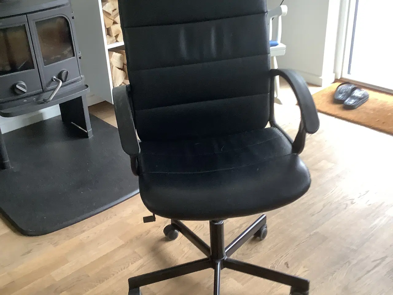 Billede 2 - Kontorstol sort kunstlæder