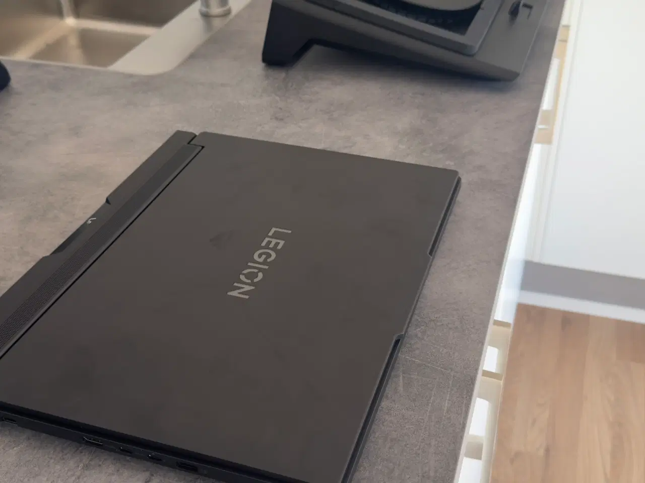 Billede 5 - Lenovo Legion Pro 7i RTX 5080 – 32GB – næsten ny (