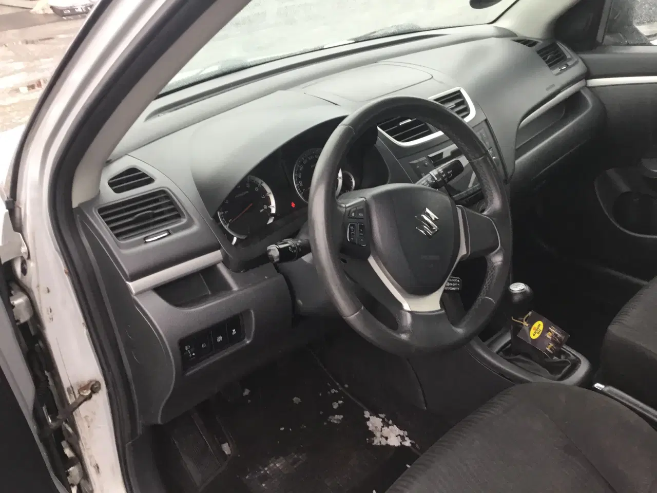 Billede 8 - Suzuki swift 1,2 nysynet træk meget velholdt 