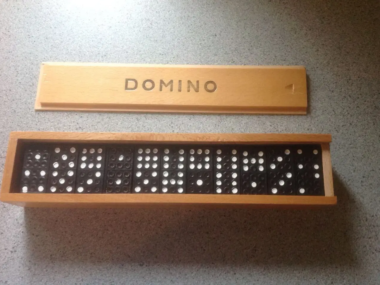 Billede 1 - Domino