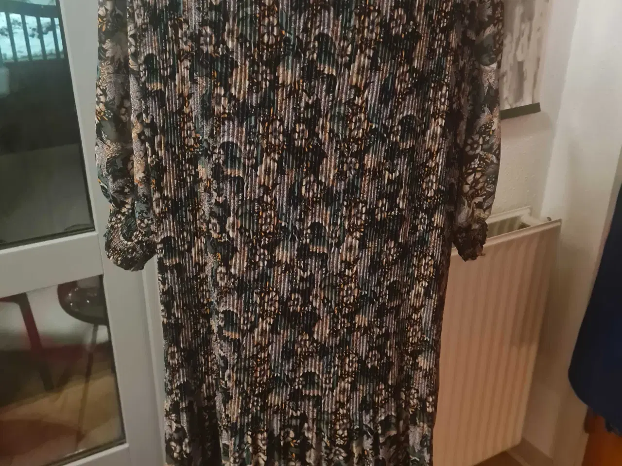 Billede 2 - Kjole str 50-52 L fra No 1 By Ox