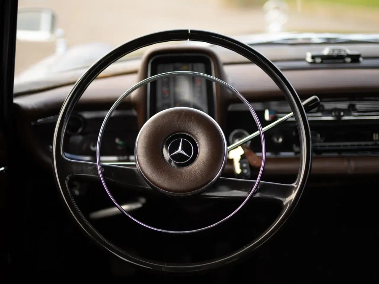 Billede 7 - Mercedes 200 2,0 Heckflosse