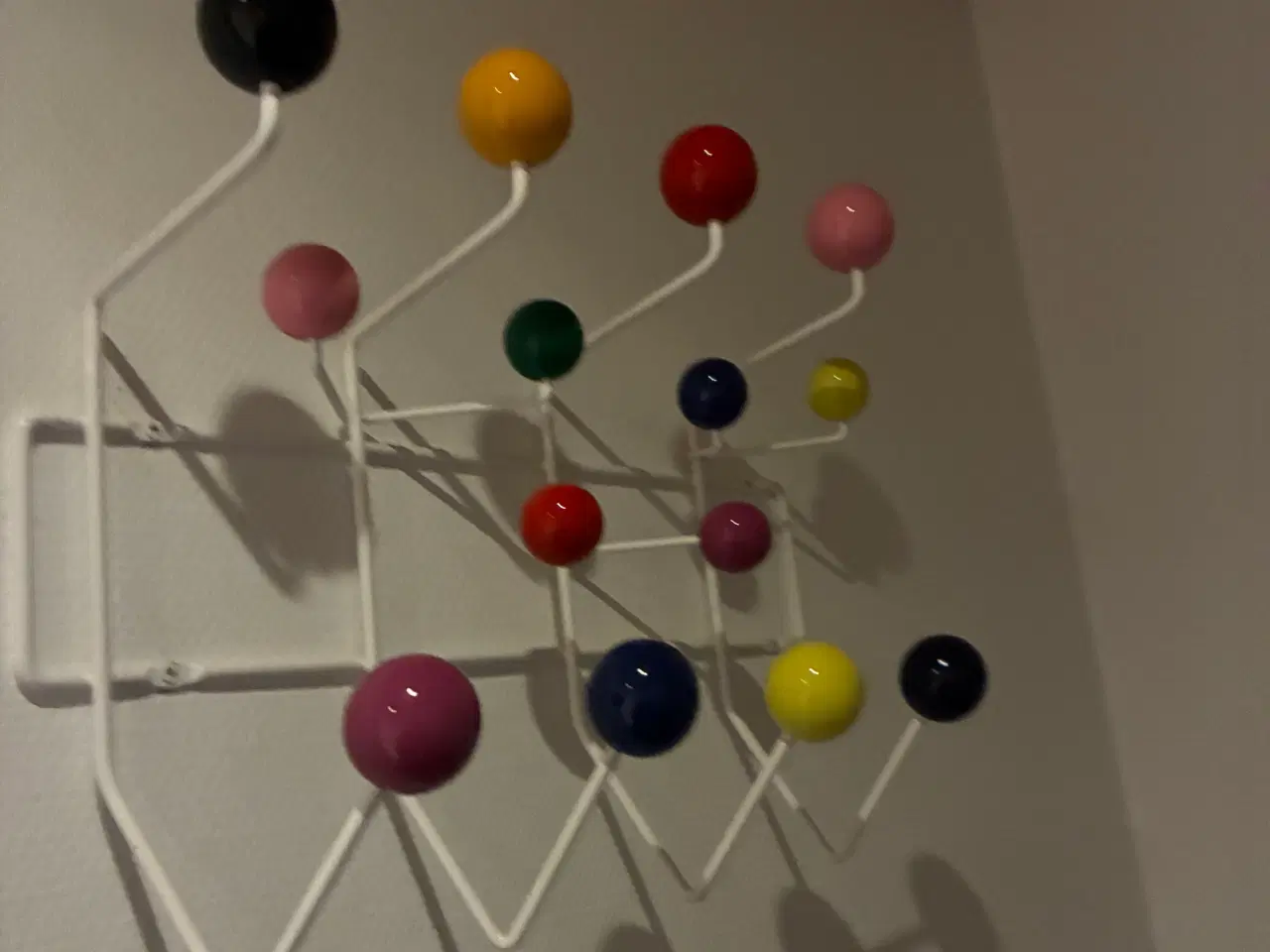 Billede 2 - Eames Hang It All Knagerække - Vitra