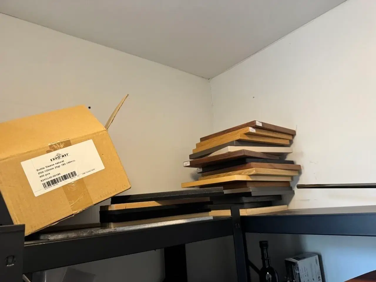 Billede 13 - 4 stk. Stålreoler med indhold