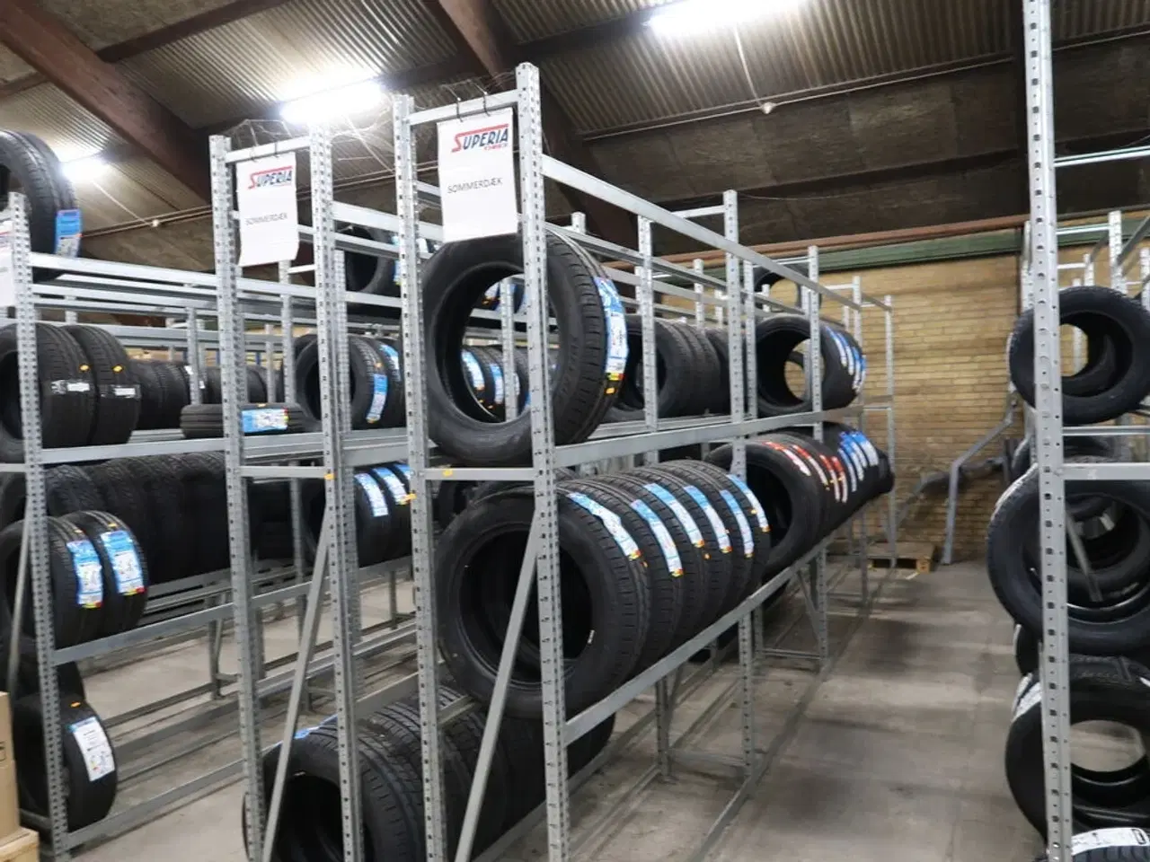 Billede 1 - 8 fag dækreoler uden indhold