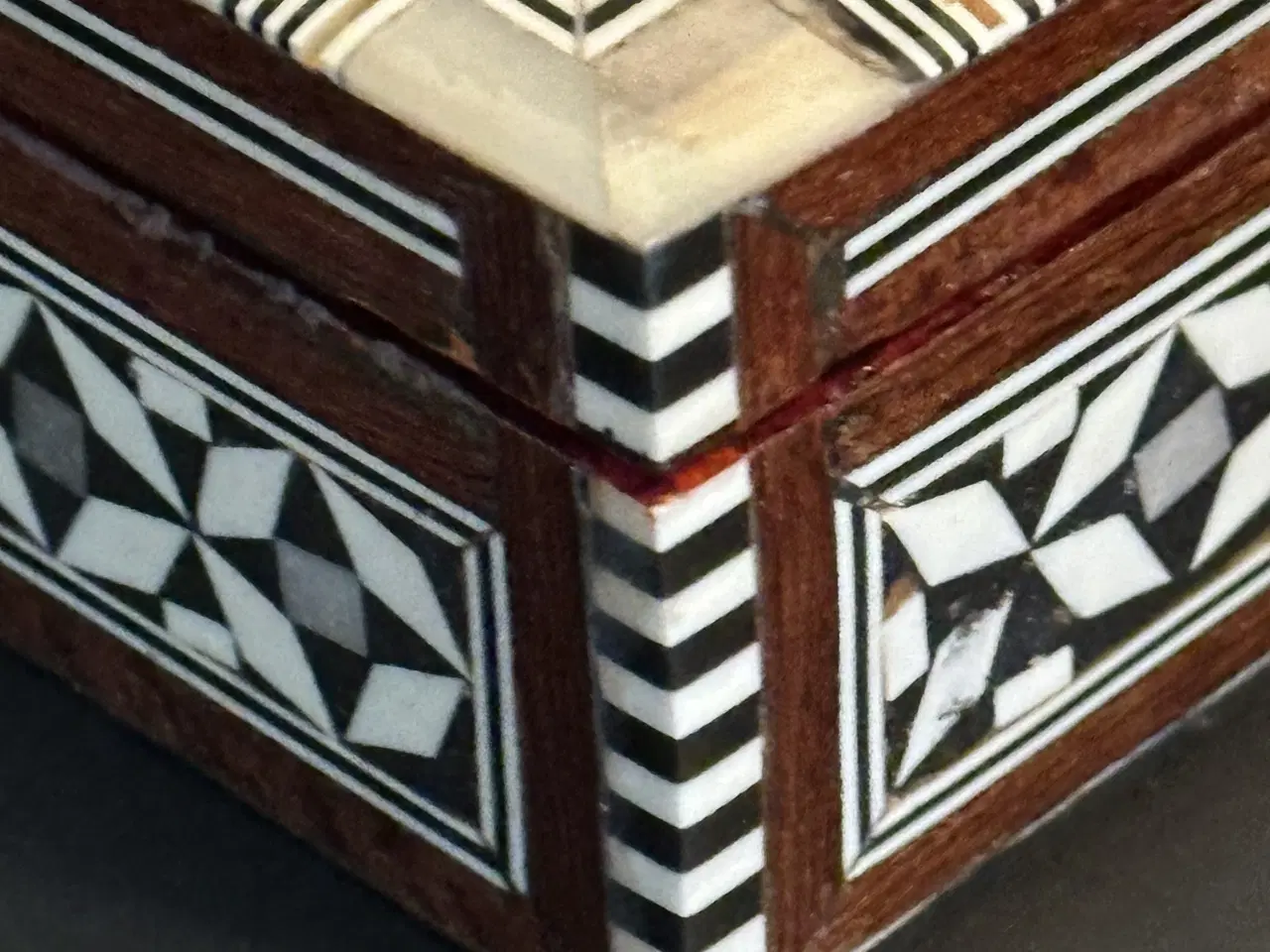 Billede 5 - Vintage egyptisk smykkeskrin med perlemor