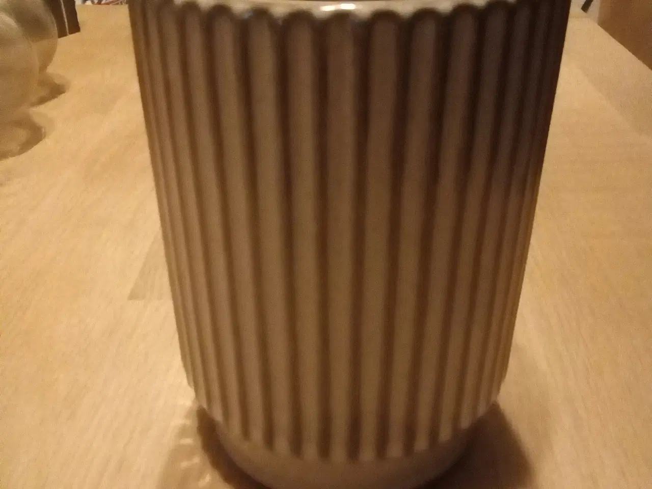 Billede 1 - Ellie Tandkrus af stentøj