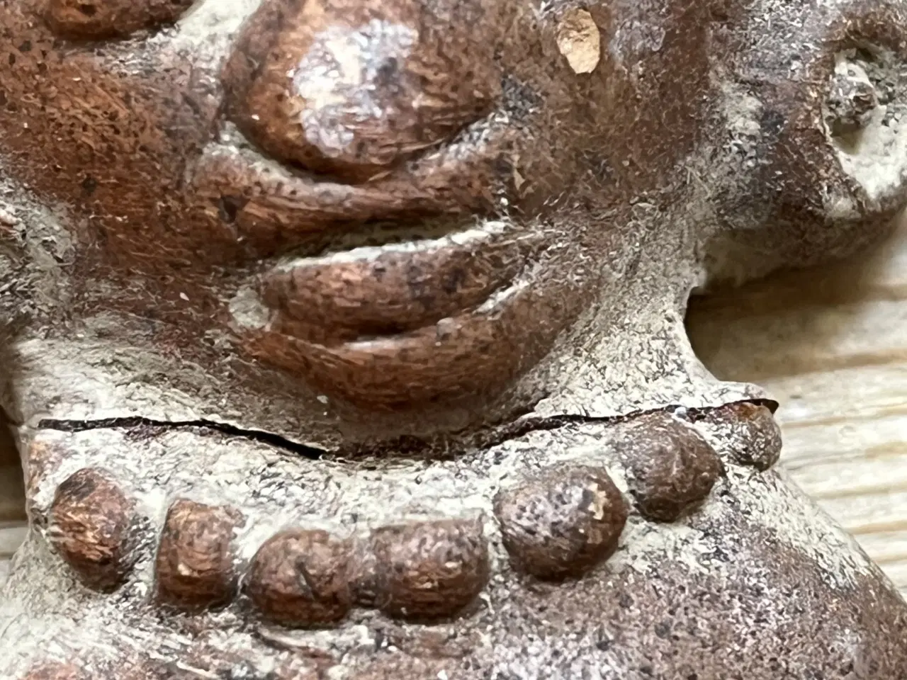 Billede 4 - Lille keramik figur til ophæng