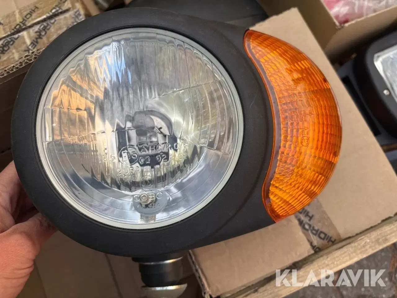 Billede 4 - Lot:Lygter Hella Bosch Cobo Hidromek cirka 25 styk rotorblink og blandede lygter