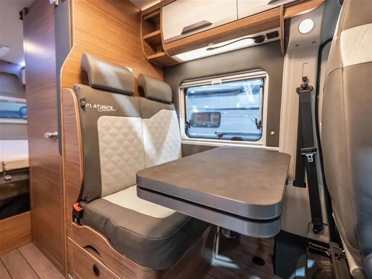Billede 12 - 2026 - Knaus Boxlife 600 ME Platinum Selection   van under 6 meter med langsgående seng