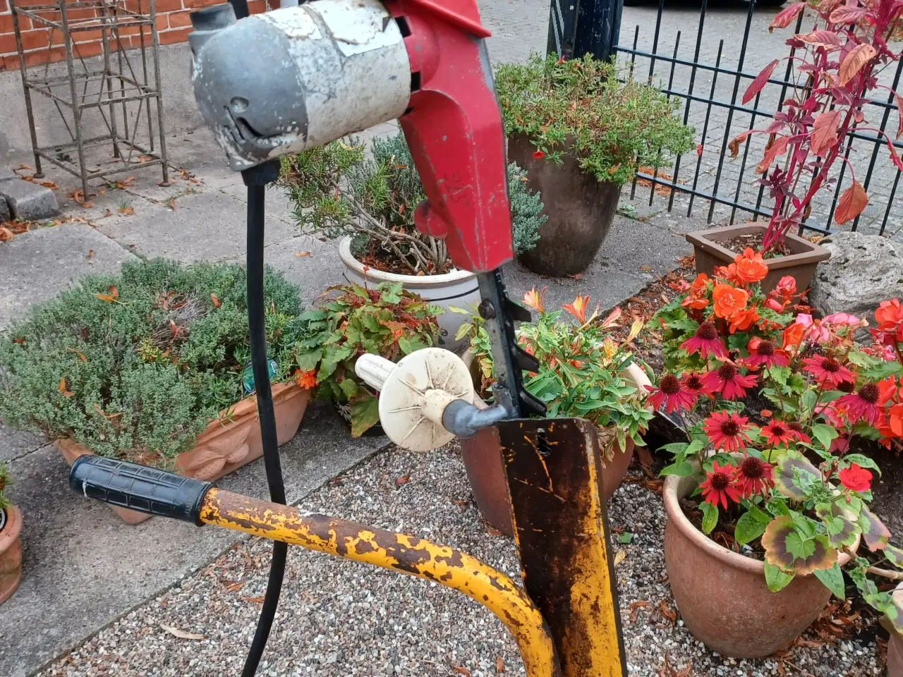 Billede 2 - 12 volt hækklipper med generator