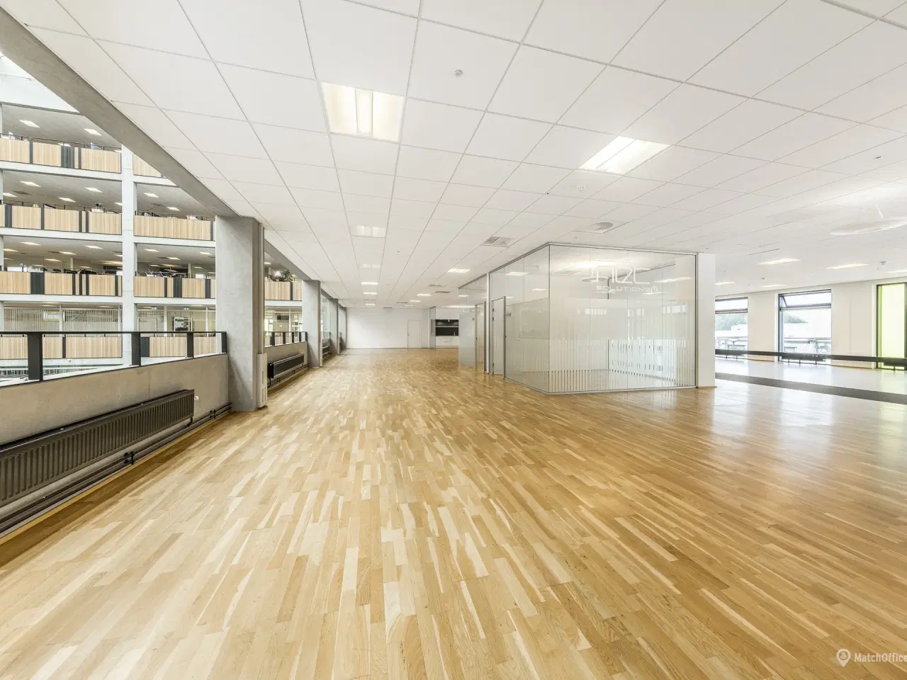 Billede 1 - Kontorlejemål på 1.192 m² i populært flerbrugerhus
