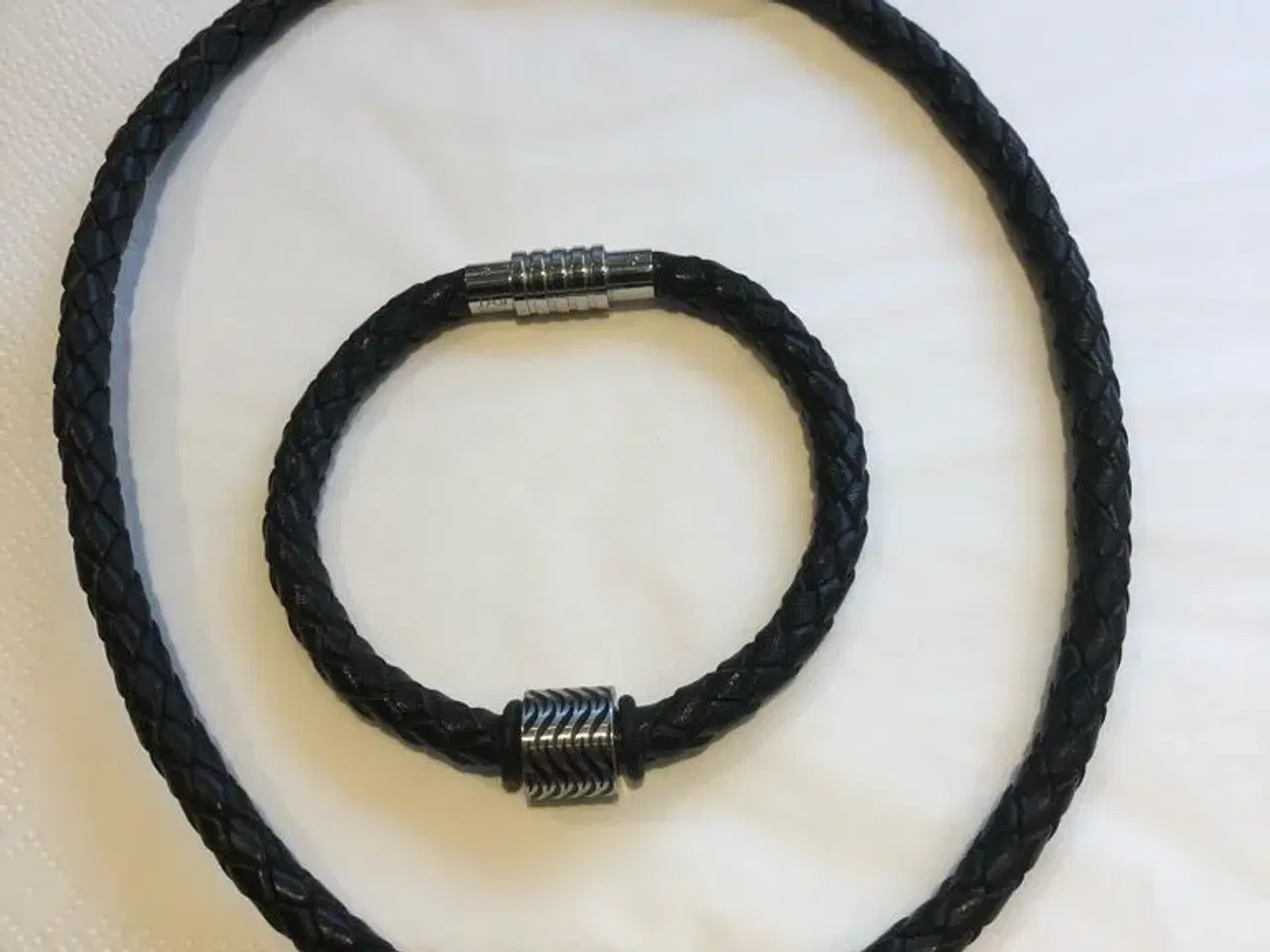 Billede 1 - Halskæde med tilhørende armbånd.