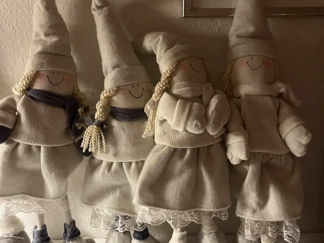 Billede 1 - Nisse piger 4 stk