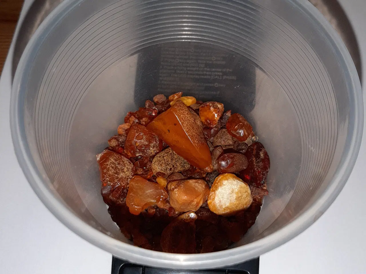 Billede 19 - Rav klumper 36 gram og 9 stk gevir.