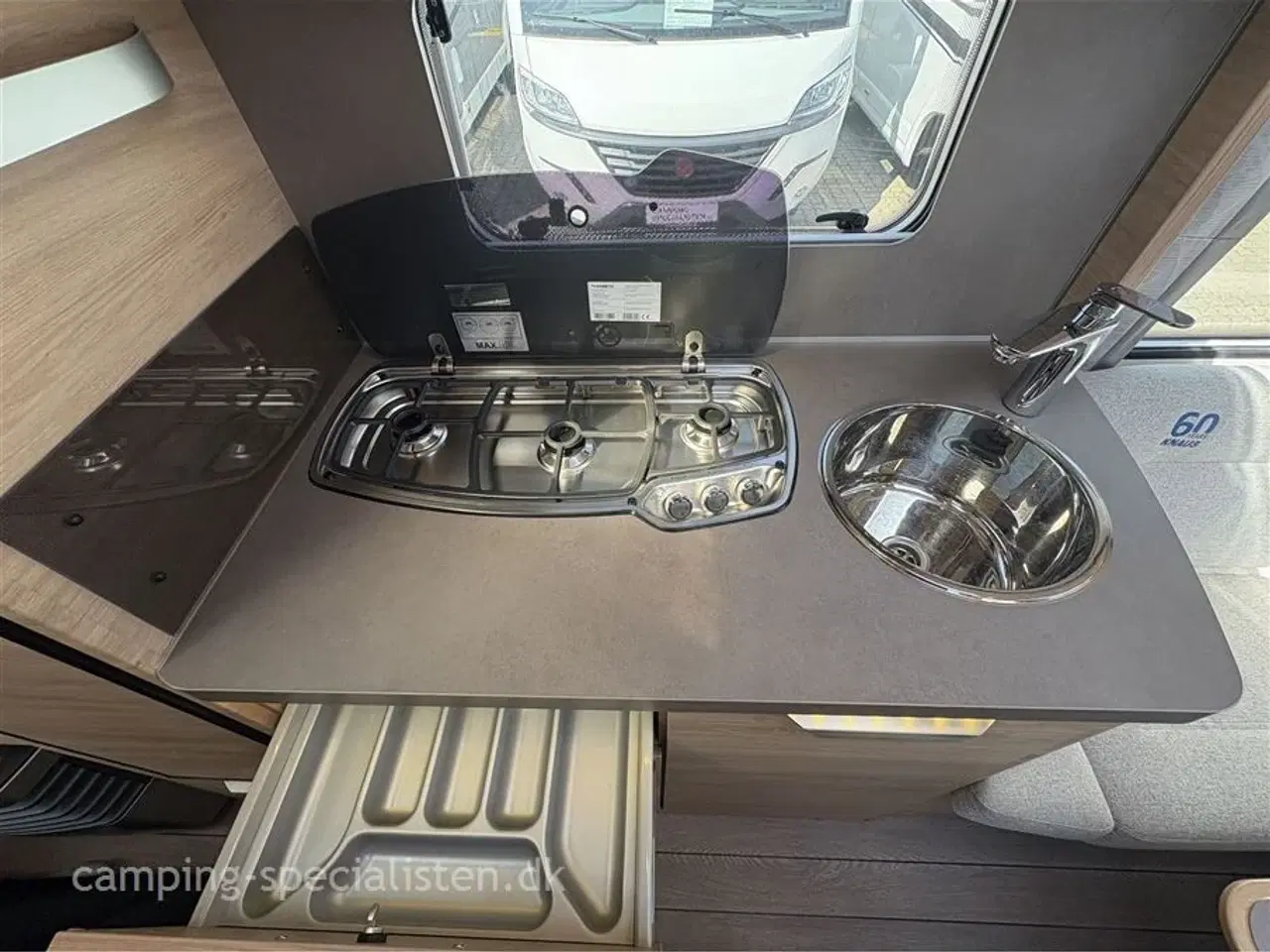 Billede 6 - 2022 - Knaus Südwind 540 UE "60 Years Celebration"   Knaus Südwind 540 UE 60 years 2022 - Se den nu hos Camping-Specialisten.dk