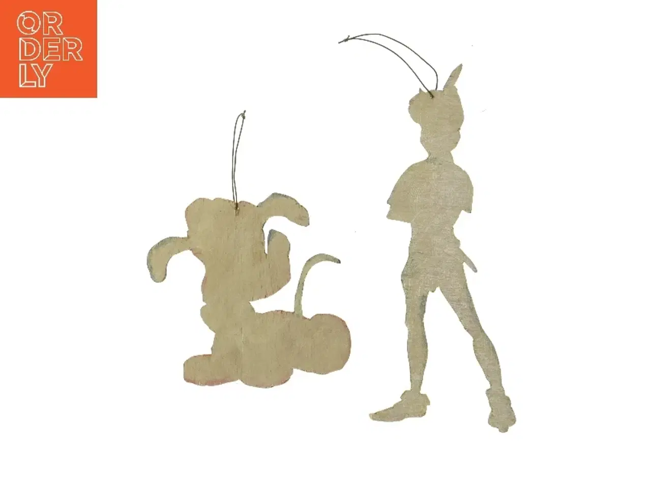 Billede 4 - Træfigurer, håndlavede, af Peter Pan og hund (str. 27 og 14 cm)