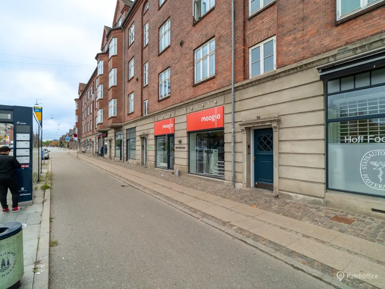 Billede 11 - UDLEJES: Gennemlyst og præsentabelt erhvervslejemål med markant facade – tæt ved Ryparken Station