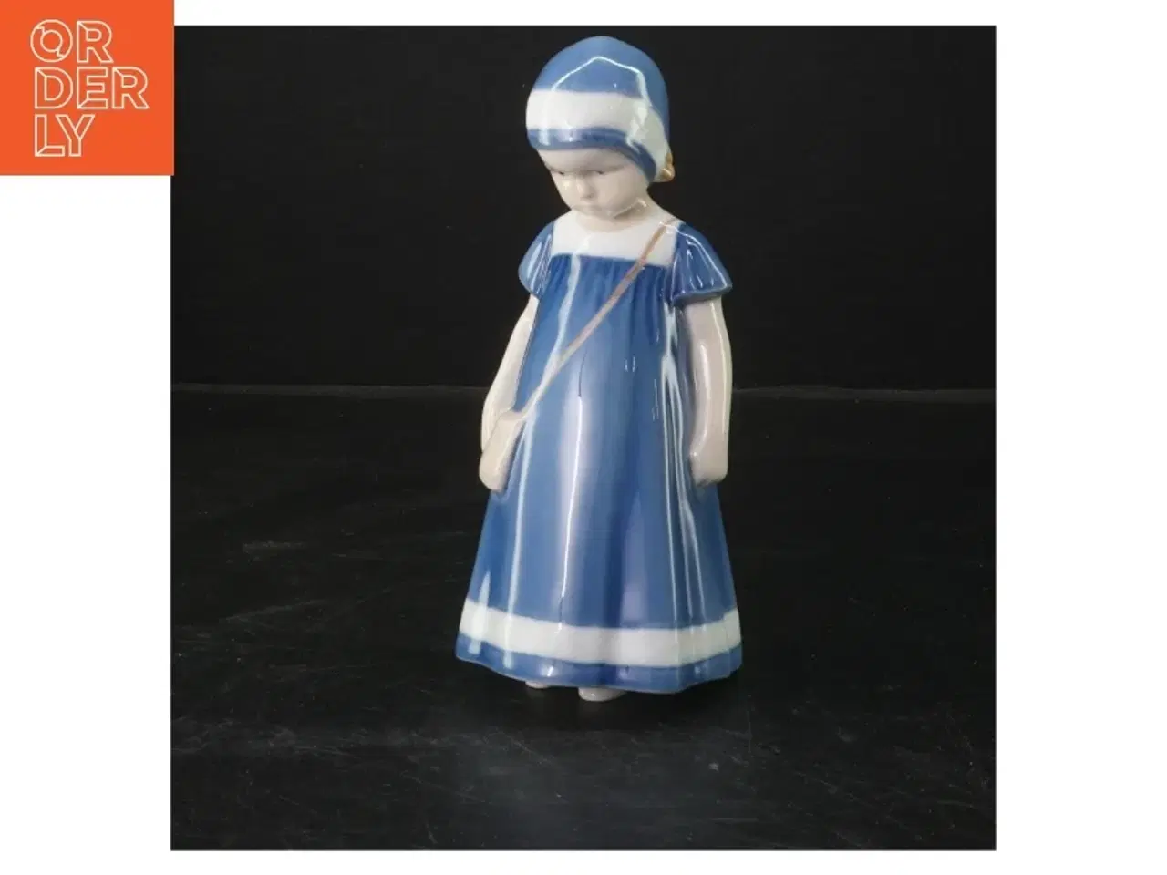 Billede 1 - Porcelænsfigur af pige fra B&G (str. 16x8 cm)