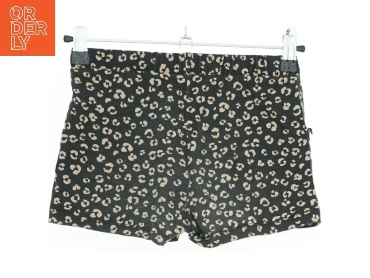 Billede 2 - Børneshorts med leopardmønster fra H&M (str. 116)
