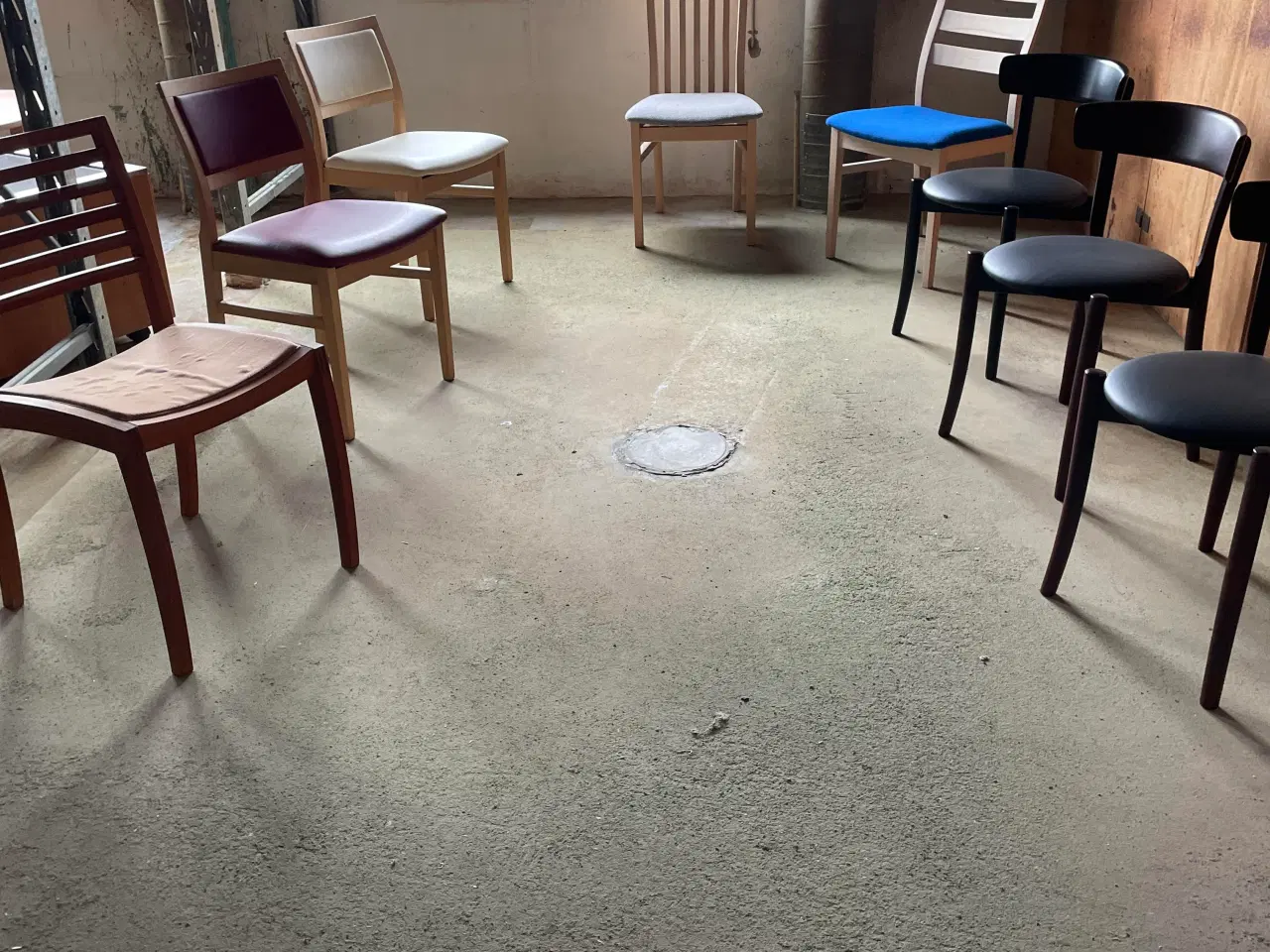 Billede 2 - Køb de sidste stole billig