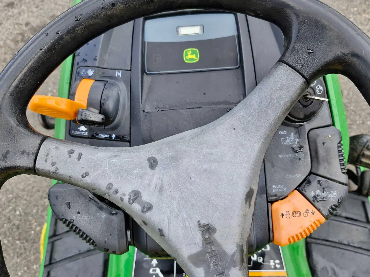 Billede 9 - John Deere X304 m. 42" bagudkast ENGROS.