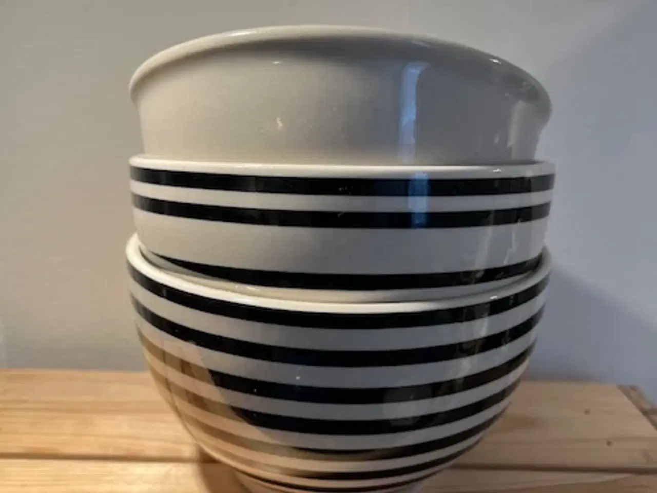 Billede 2 - Flot sæt af 3 keramik- og porcelænsskåle