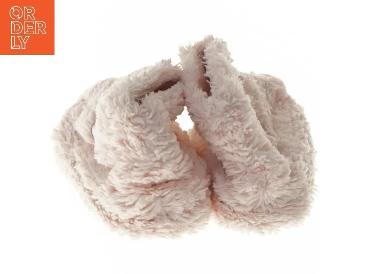 Billede 4 - Lyserød børnesutsko med hjerte fra Cloud7 (str. 31 )