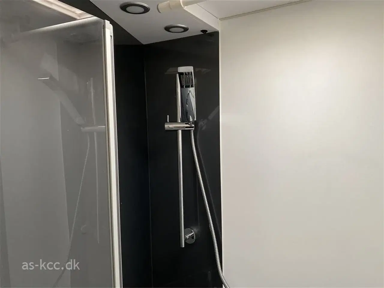 Billede 19 - 2024 - Sun Living S 75 SC   Sun Living S 75 SC automat gear og fritstående dobbelt seng.