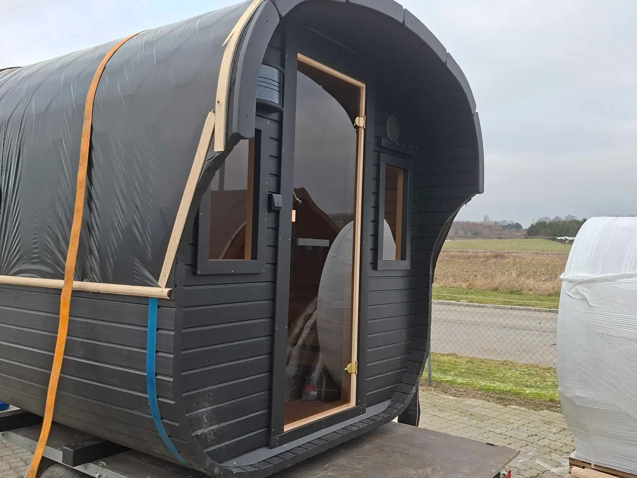 Billede 2 - Sauna med el ovn.