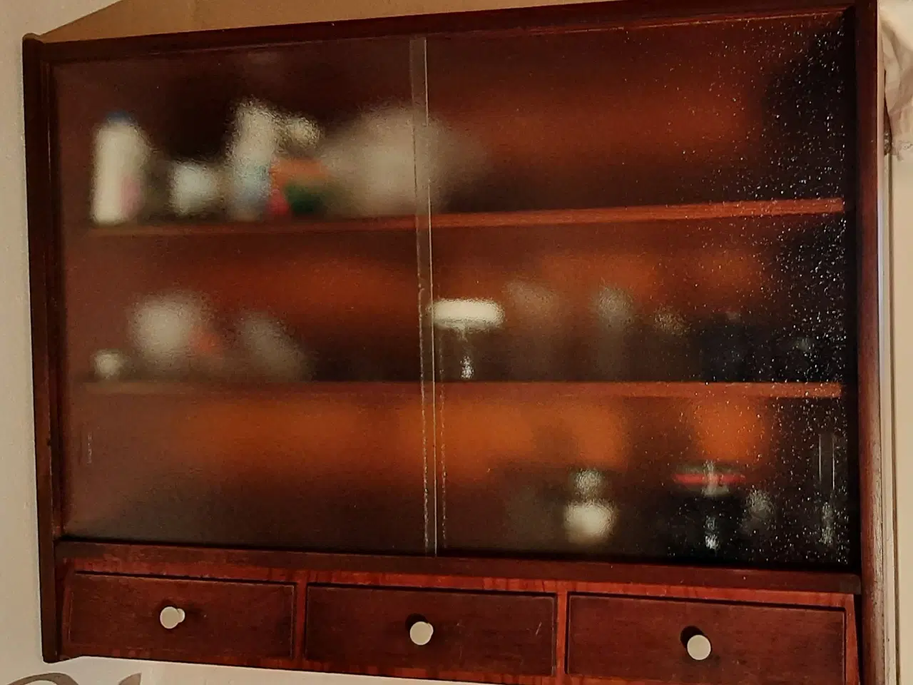 Billede 2 - Københavnerskab med teak front