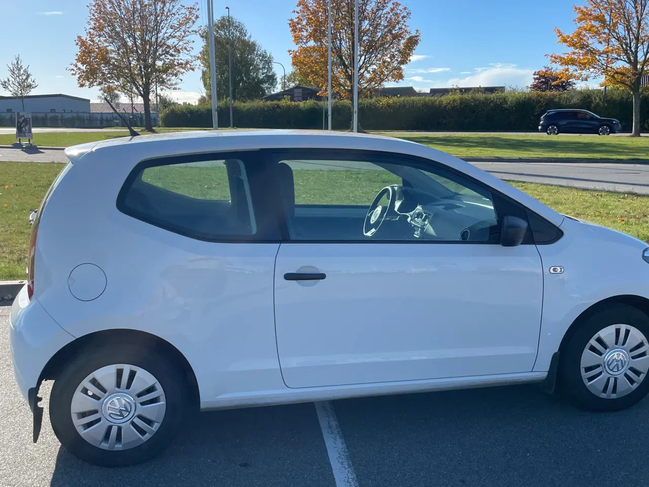 Billede 7 - VW up - lavt km tal