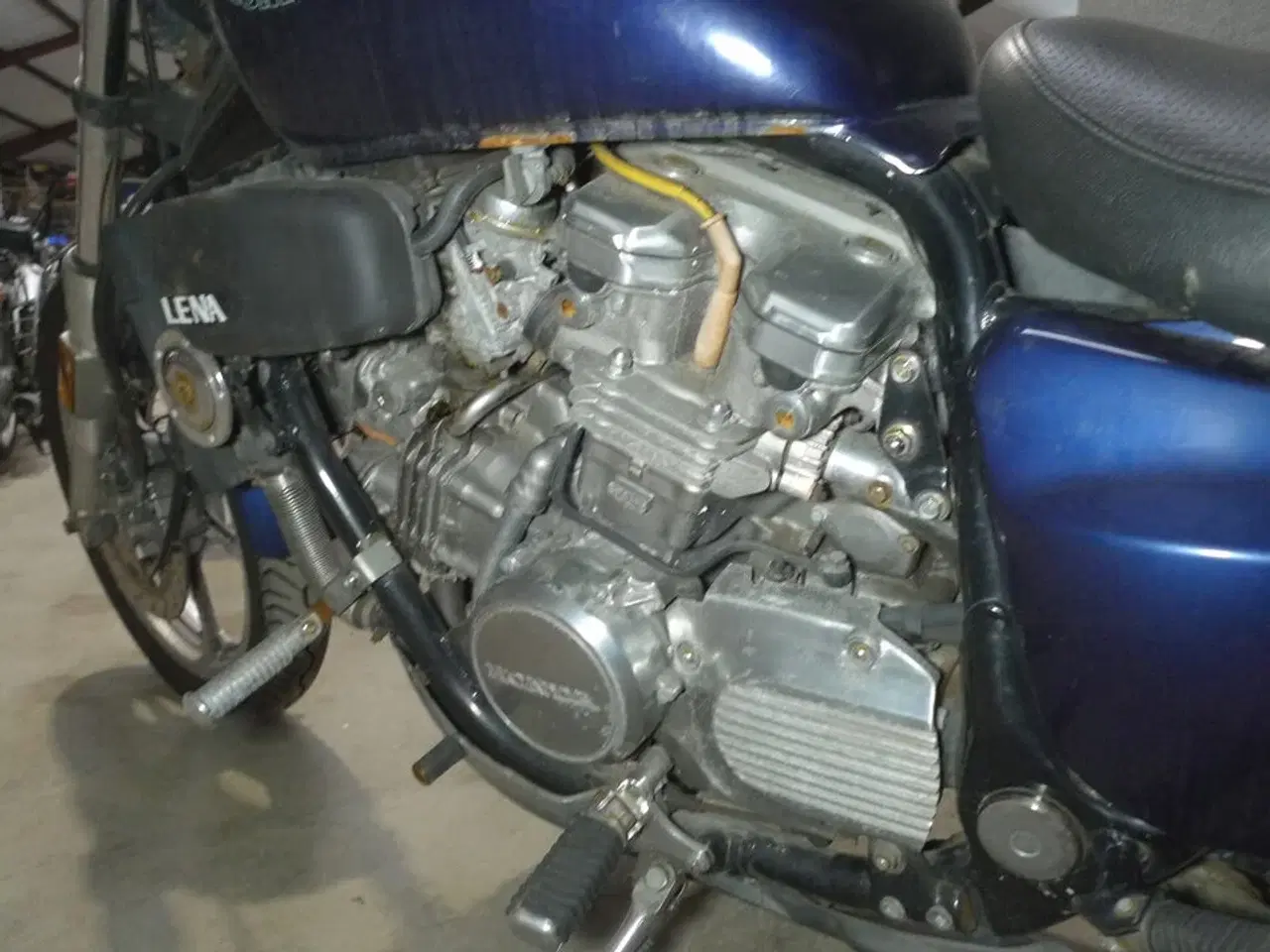 Billede 10 - MC, Honda VF700C Super Magna 3212 MOMSFRI