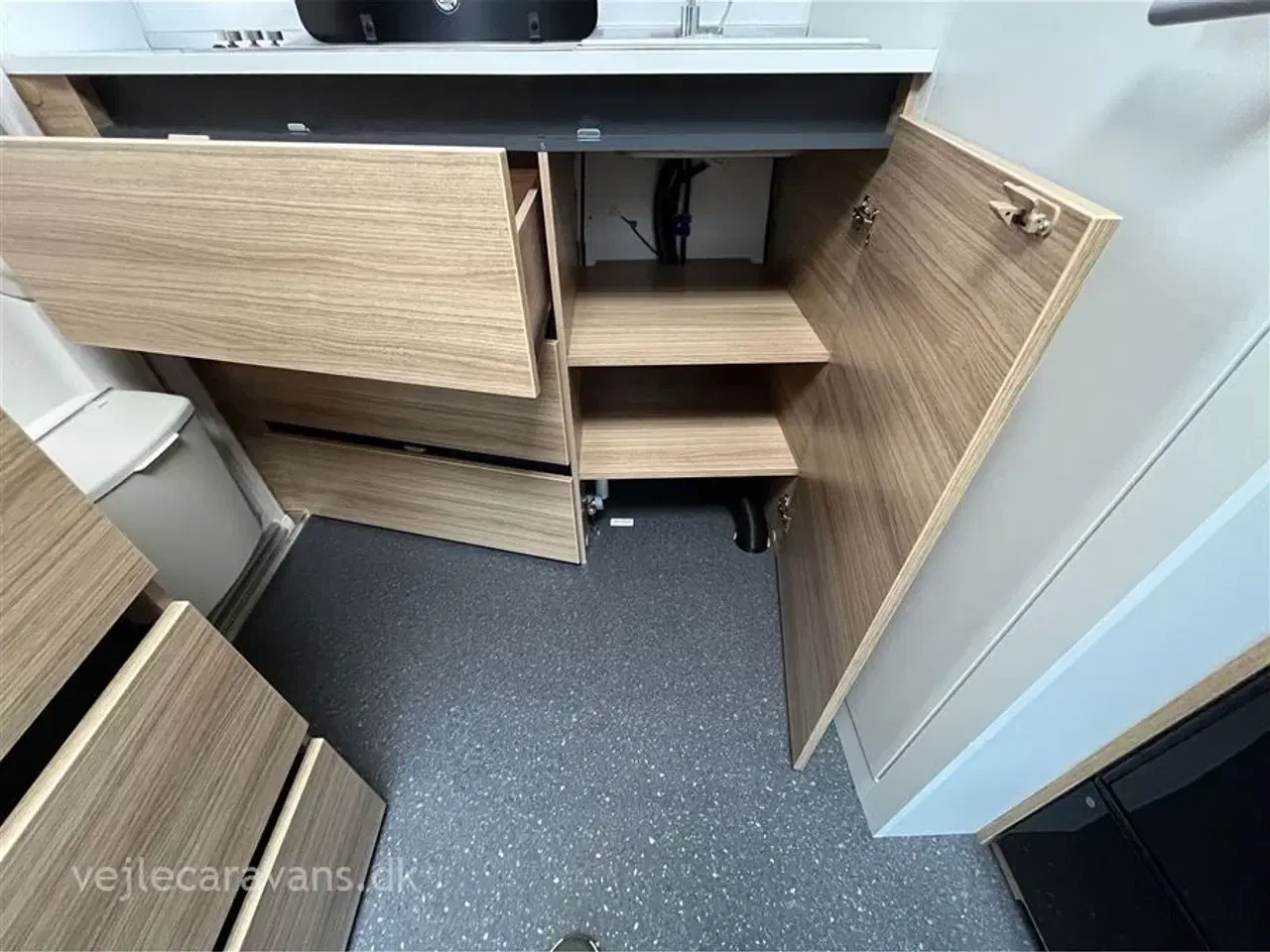 Billede 14 - 2025 - Adria Action 391 LH