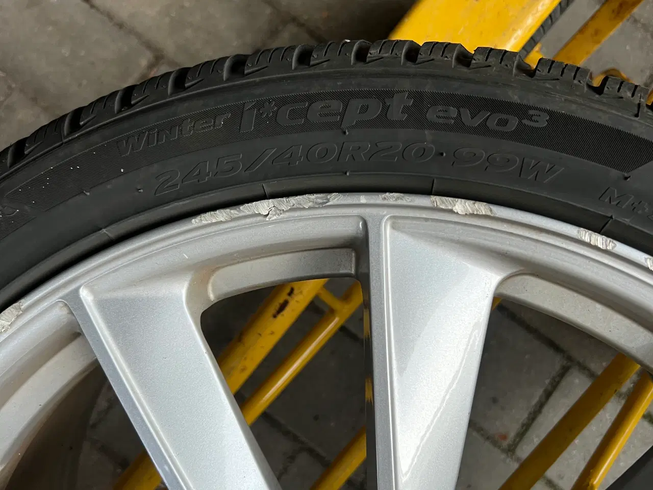 Billede 5 - 245/45R20 vinterdæk på alufælge