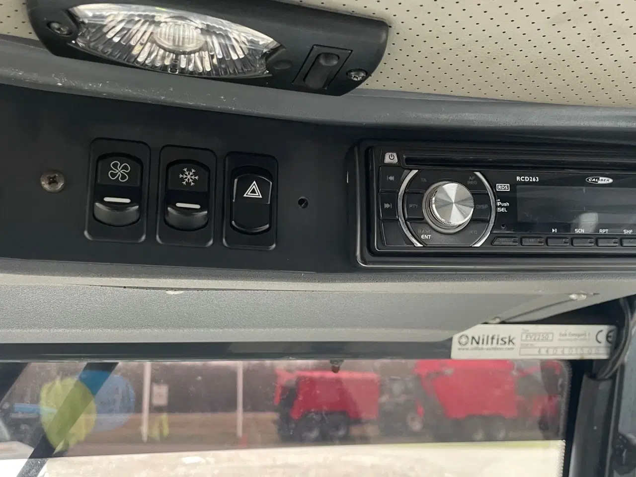 Billede 8 - Egholm 2250 Inkl. kost og saltspreder