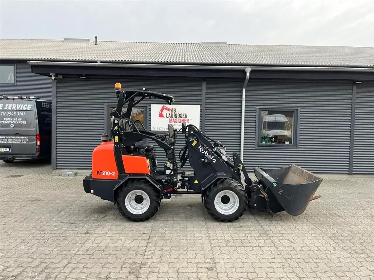 Billede 1 - Kubota RT 210 Demo maskine med skovl og gafler