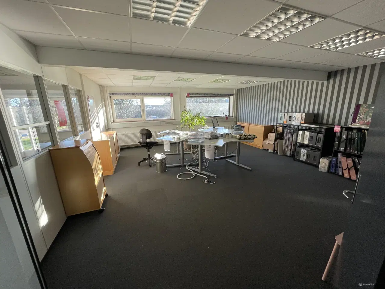 Billede 1 - 42 m2 kontorlokale med dejligt lysindfald